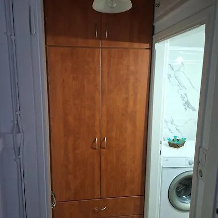 Benis Apartment's *